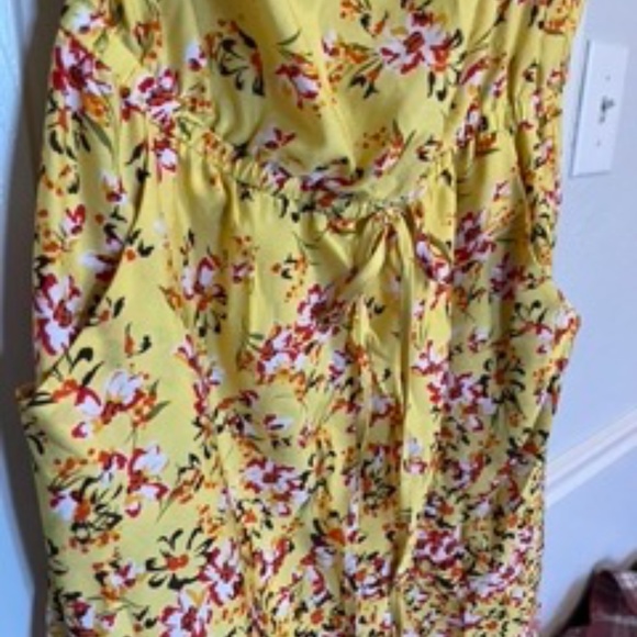 One shoulder yellow sundress - Picture 2 of 3